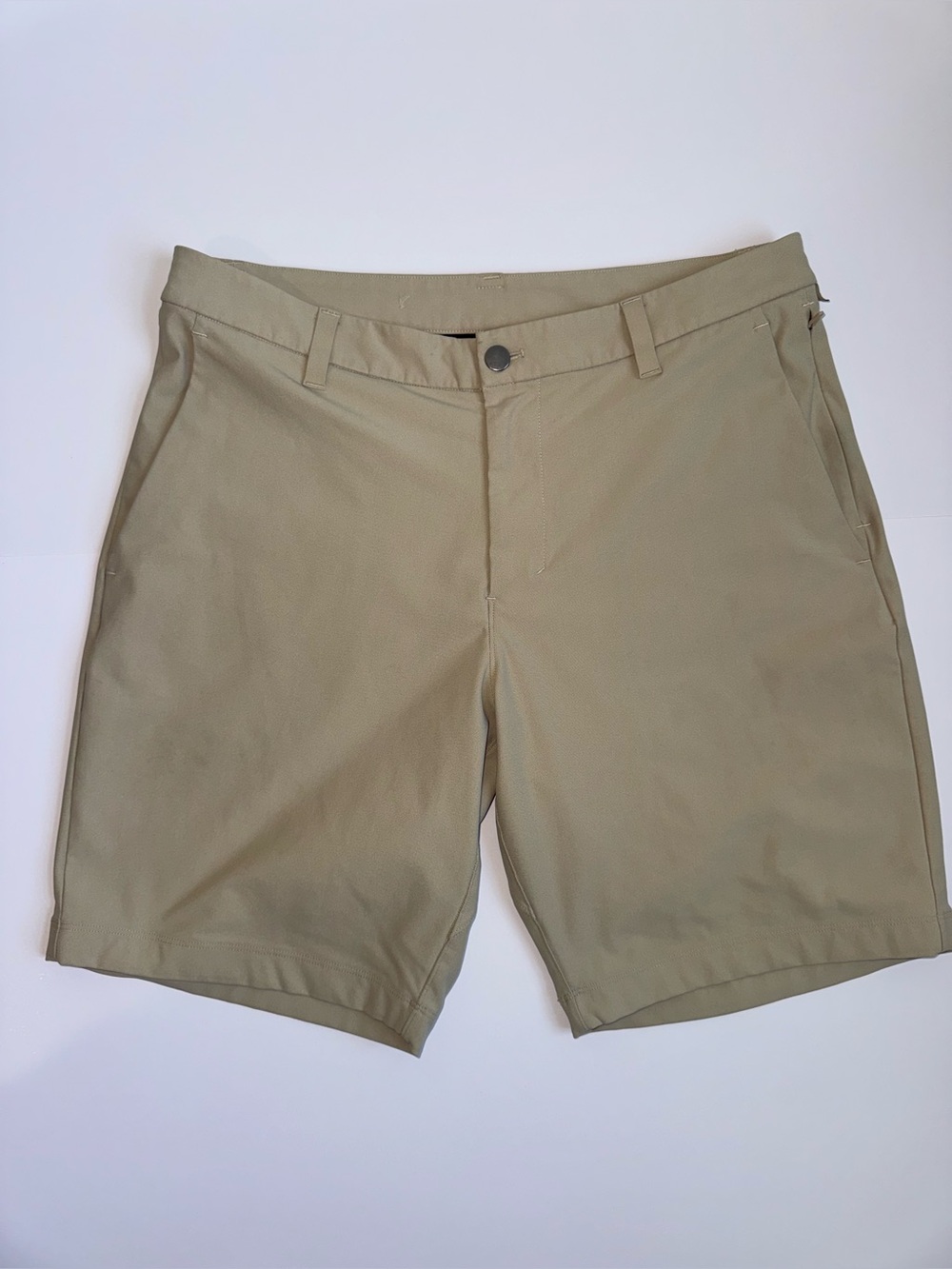 lululemon Men’s Beige Lined Performance Shorts Size 33